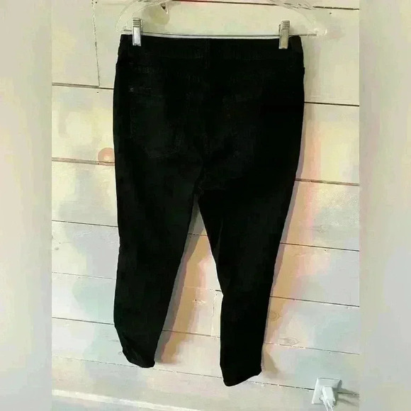 Kensie Effortless Ankle Mid rise jeans in black, 8/29, EUC, distressed denim - Picture 4 of 7